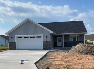 1236 Northwood Dr, Seymour, WI 54165