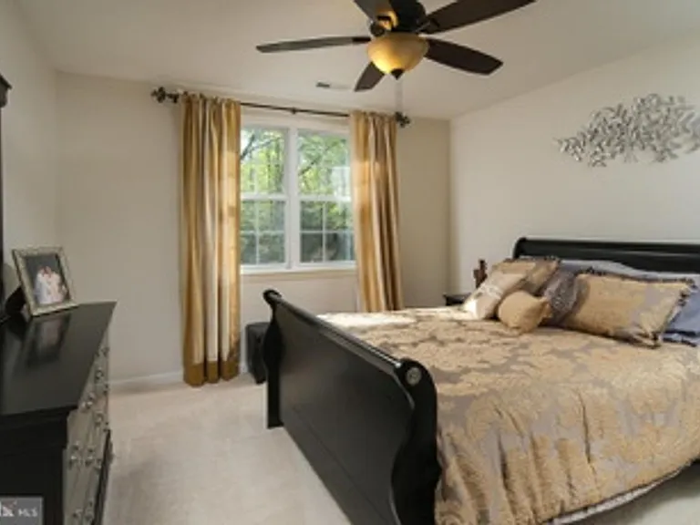 391 Windermere Dr — Photo 24