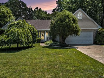 2032 Crestline Dr, Burton, MI, 48509