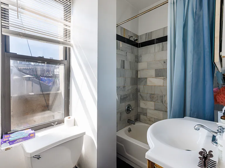 55 Delancey St #5A — Photo 5
