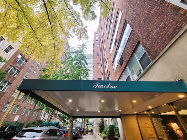 12 Beekman Place image 18 of 26