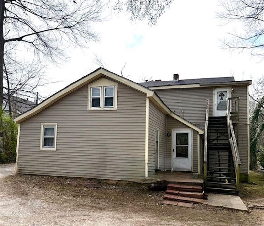 2nd image of 736 E 12th Ave