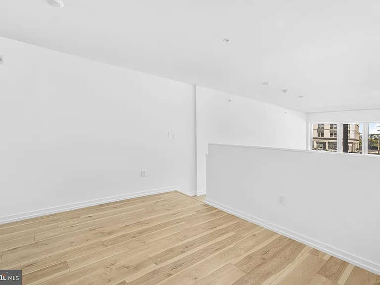 455-459 N 5th St #3 — Photo 13