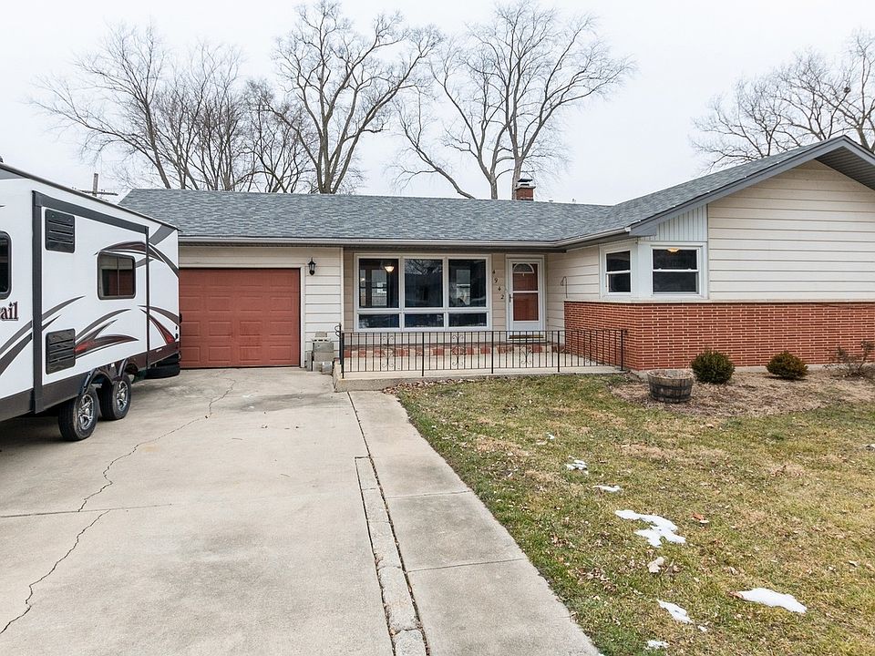 1st image of 4942 W 138th Pl