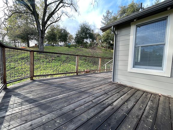 Primary bedrooms deck