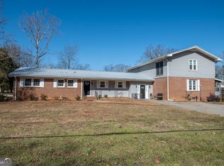 110 Lakeview Dr, Winterville, GA