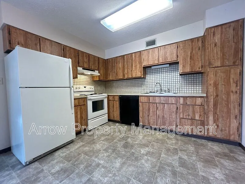 2 bed, 1.0 bath, 900 sqft, $825 — Photo 4