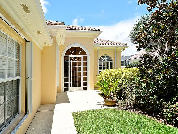 3rd image of 5574 Carmona Pl