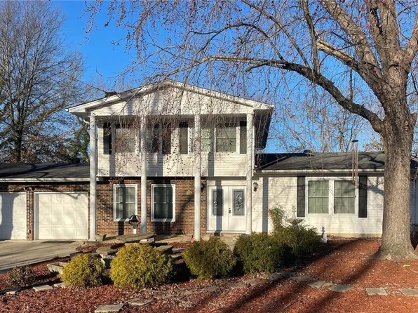 15 Burgher Dr, Rolla, MO 65401