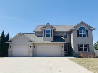 821 Severndroog Way, Green Bay, WI 54313