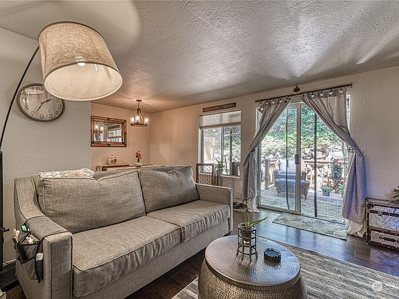 5th image of 7686 Shilohwood Place NW