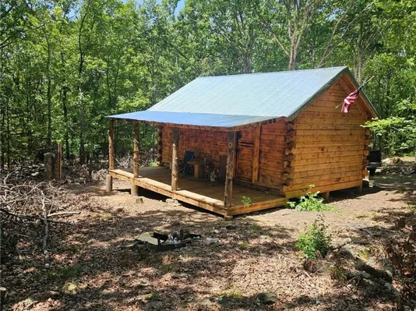 Madison St #5330, Huntsville, AR 72740