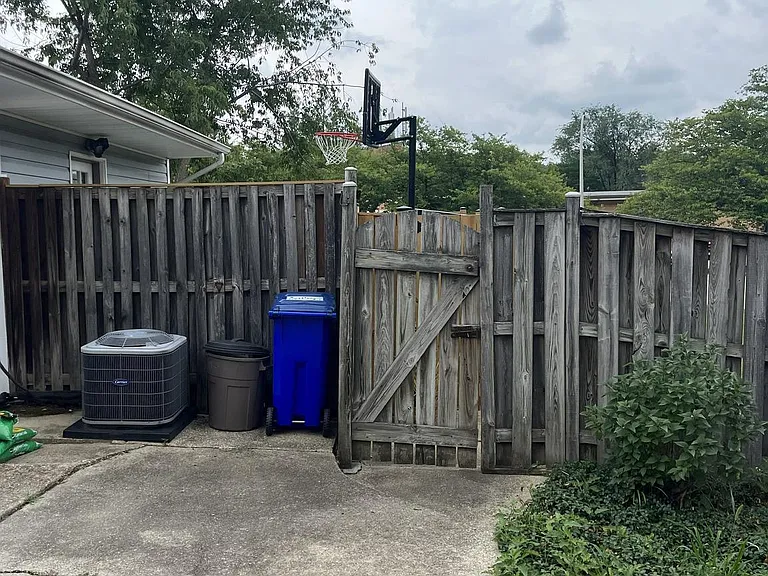 12709 Marquette Ln — Photo 22