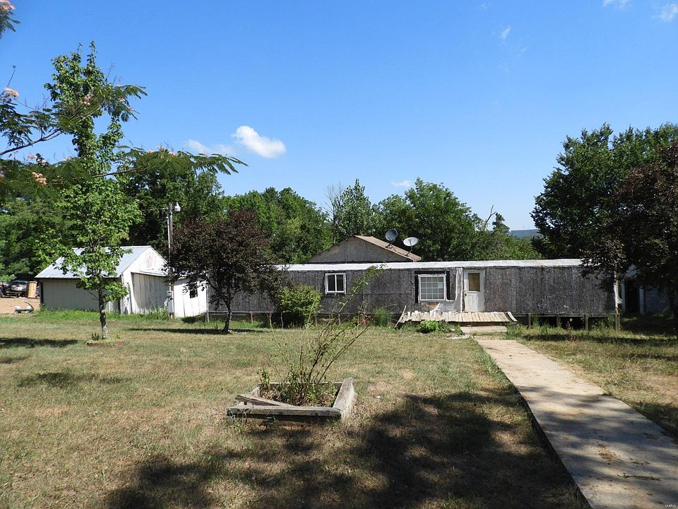 1st image of 305 Pine Blvd