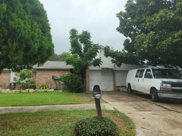 13102 Apple Glen Ln, Houston, TX 77072