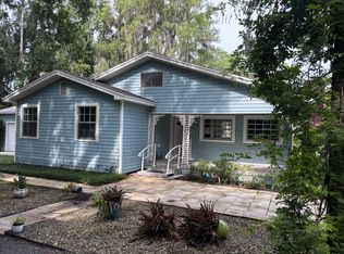 19513 Deer Lake Rd, Lutz, FL 33548