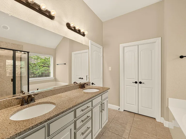 9670 Lance Dr — Photo 9