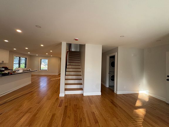5th image of 69 Gregory Ave