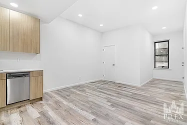 Rented by R New York