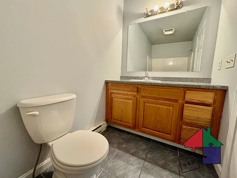 19 Green St #105 — Photo 20