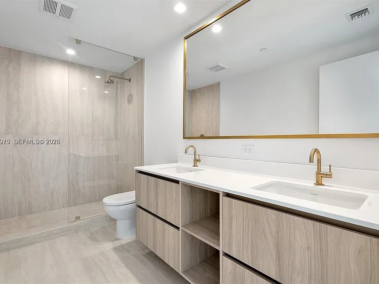 77 SE 5th St #4106 — Photo 9