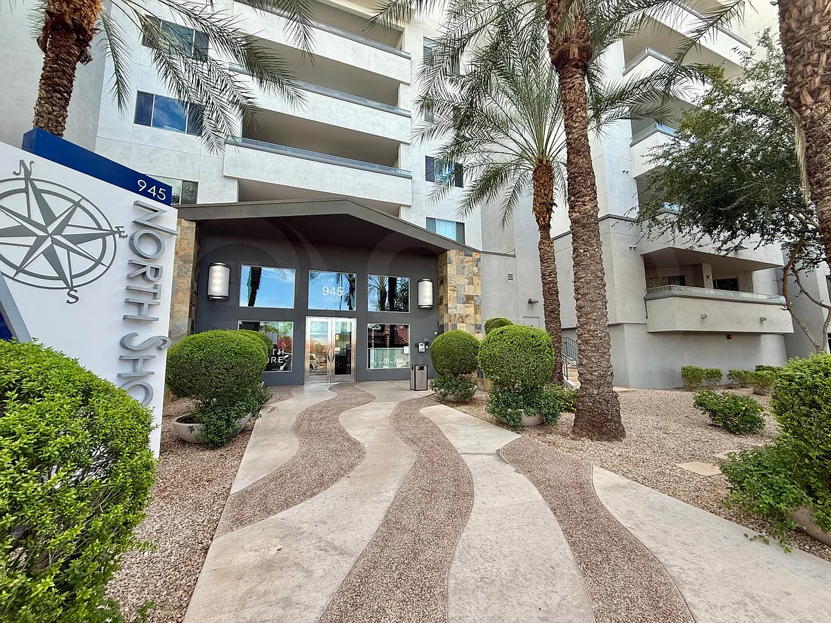 2 bed, 2.0 bath, 1071 sqft, $1,999 — Photo 1