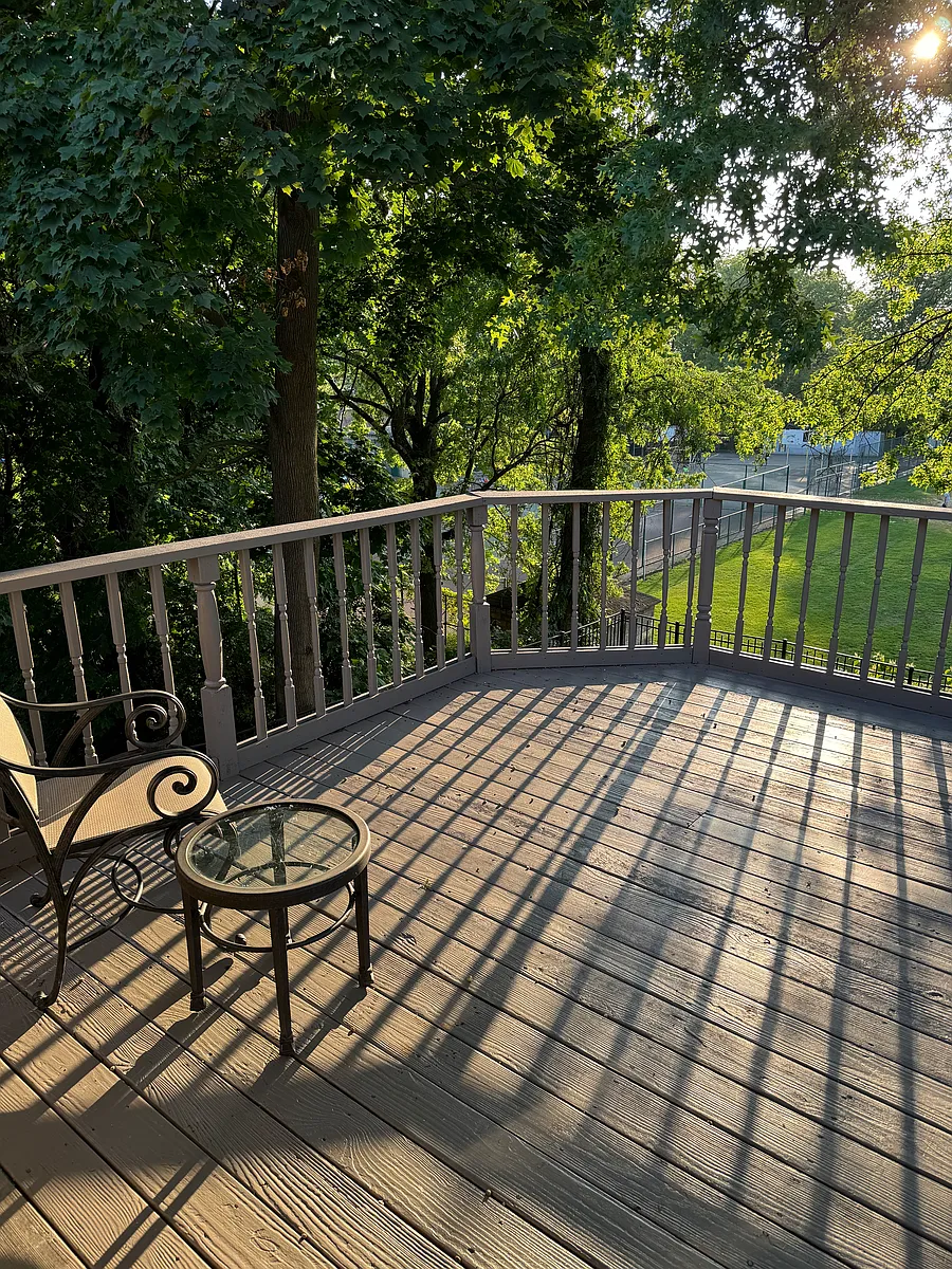 Building Photo - 2550 Beechwood Blvd #1