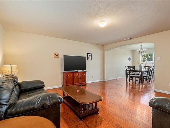 3rd image of 3231 Dogwood Springs Dr