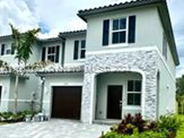 11961 NW 47th Mnr, Pompano Beach, FL 33076