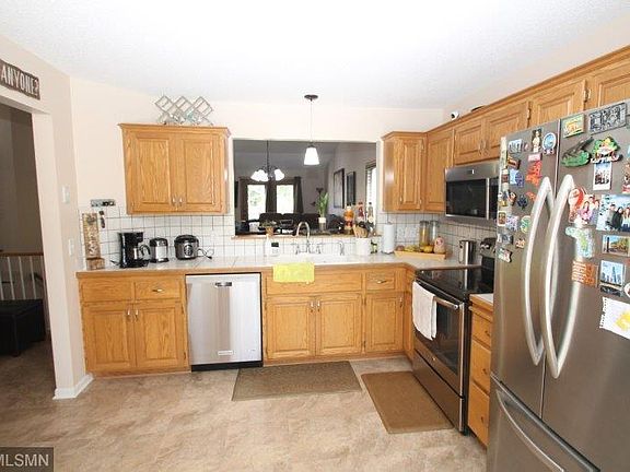 4th image of 12847 Glen Way