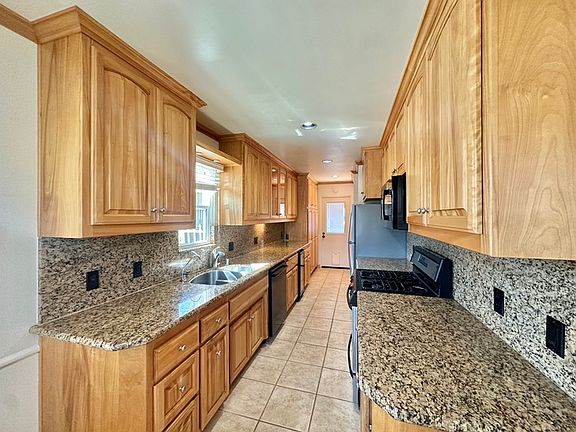 5th image of 3603 Udall St
