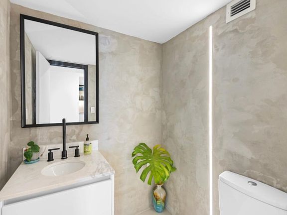 3rd image of 2655 Collins Ave #5