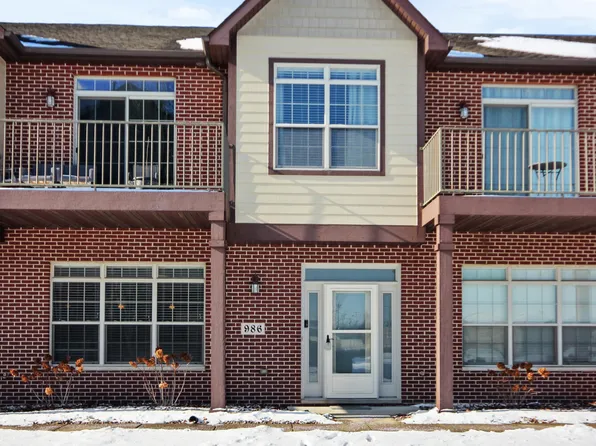 986 Fountain Pl, Schererville, IN 46375
