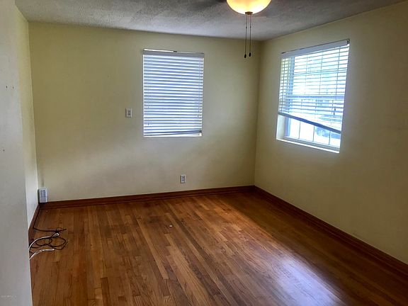 4th image of 4055 Dellwood Ave