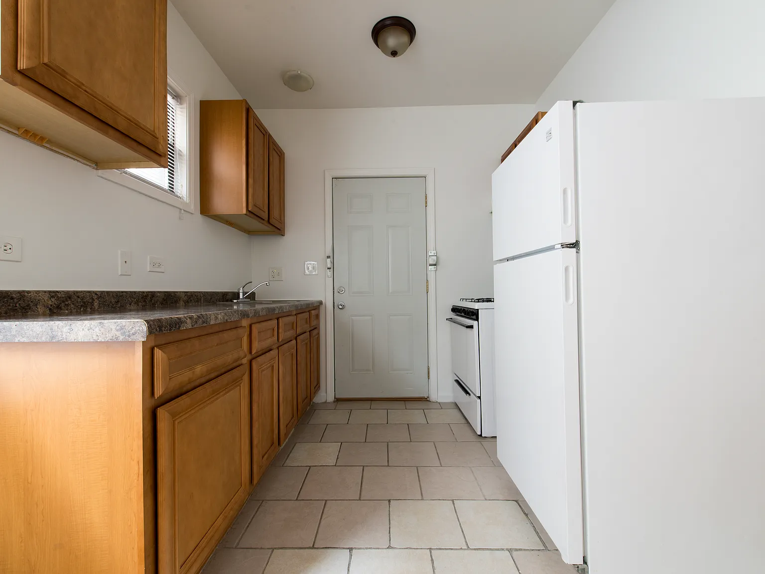 8148 S Ingleside — Photo 3