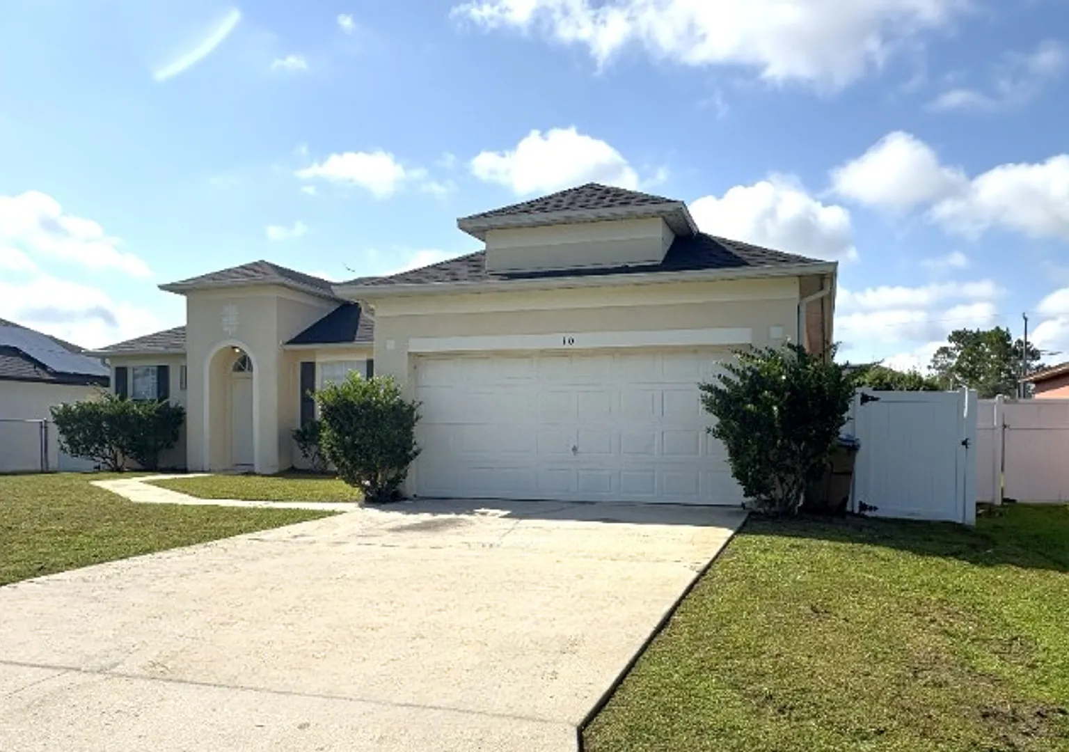 This 3 Bedroom Home Has It All! — Photo 2