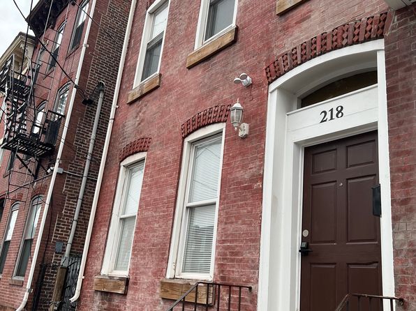 218 Hamilton Ave #2