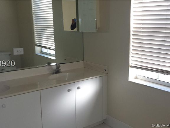 5th image of 508 NW 130th Way #508