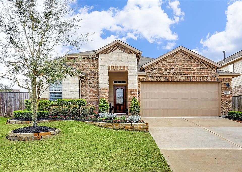 1st image of 21523 Douglas Spur Dr