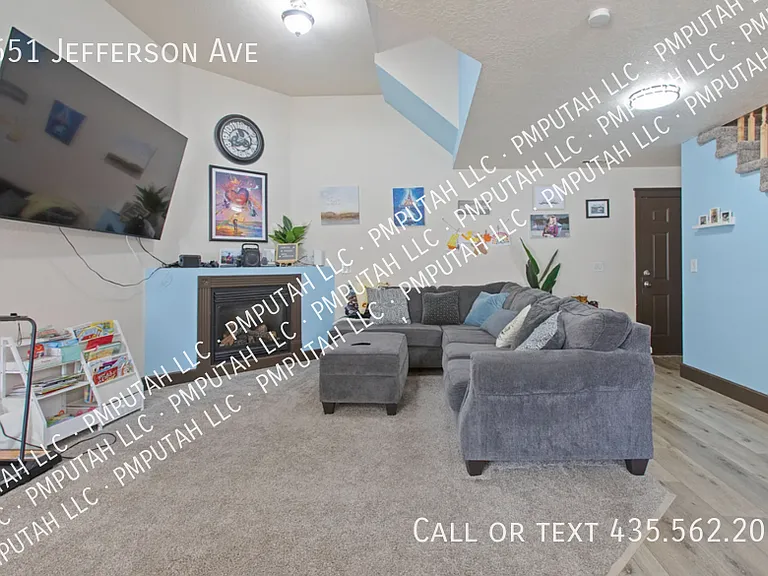 2651 Jefferson Ave — Photo 2
