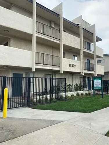 37 unit building close to CSUN! Photo 1