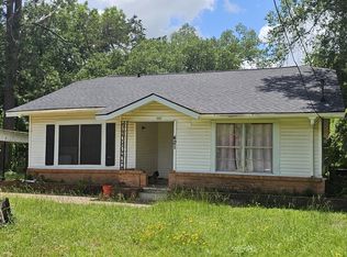 421 N Main St, Grapeland, TX