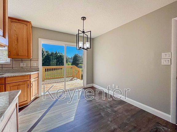 4th image of 1933 Penwood Dr
