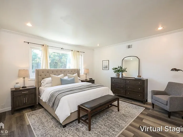 12 Nautilus Ct — Photo 4