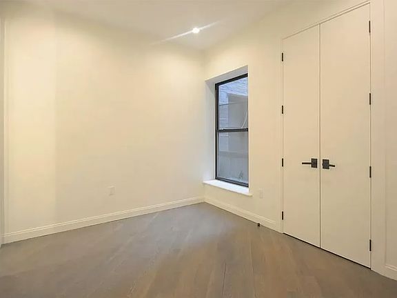 4th image of 1321 Union St APT 1R