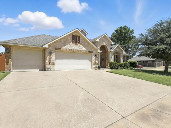 1344 Hearthstone Dr, Burleson, TX 76028