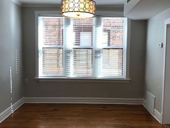 3rd image of 3952 N Southport Ave APT 2