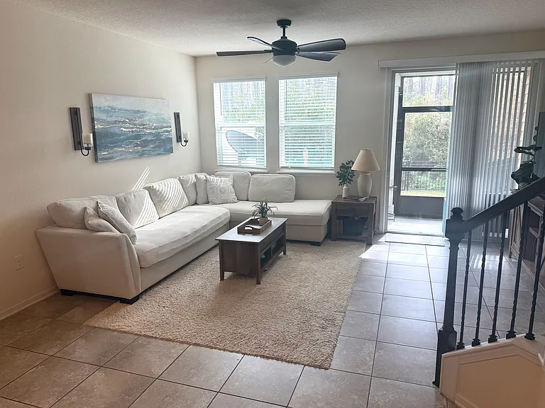 95 Bush Pl — Photo 6