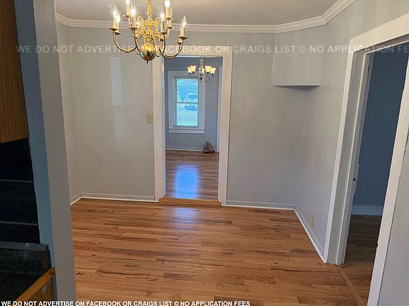 3rd image of 1406 E Fairview Ave