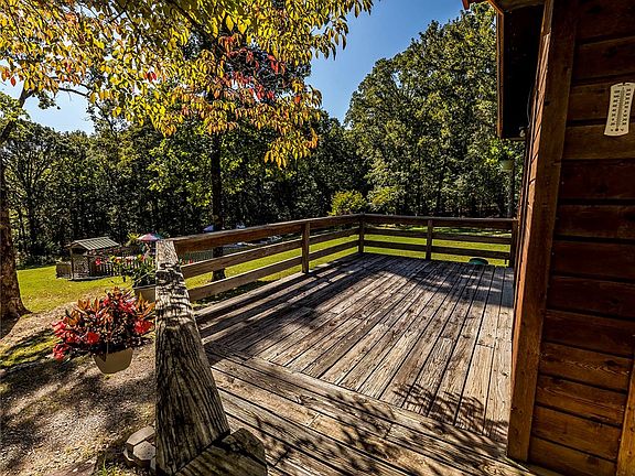 3rd image of 13829 French Rd